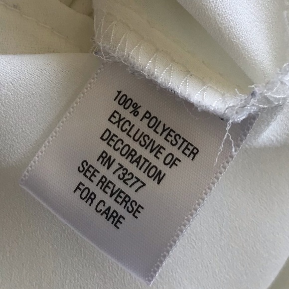 Dana Buchman Ivory Long Sleeve collarless Button Up Blouse Size 4 - Picture 9 of 10